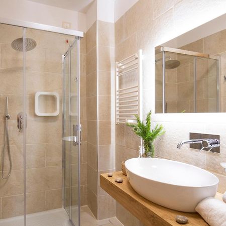 Hotel Punta San Francesco Вьесте Экстерьер фото