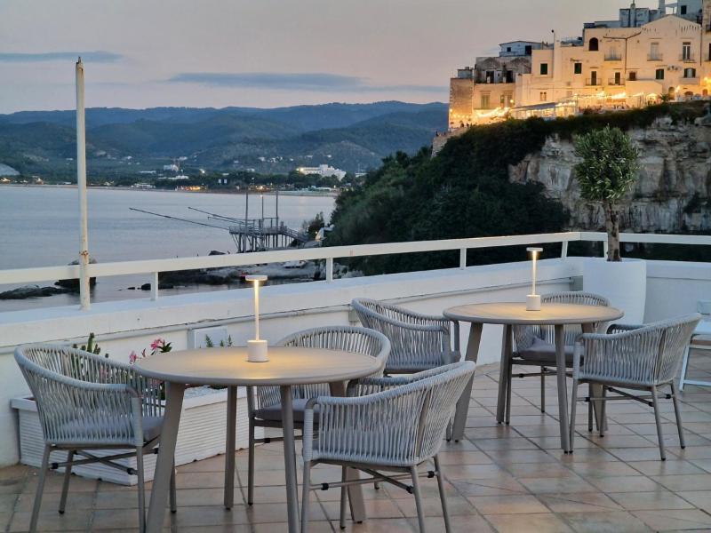 Hotel Punta San Francesco Вьесте Экстерьер фото