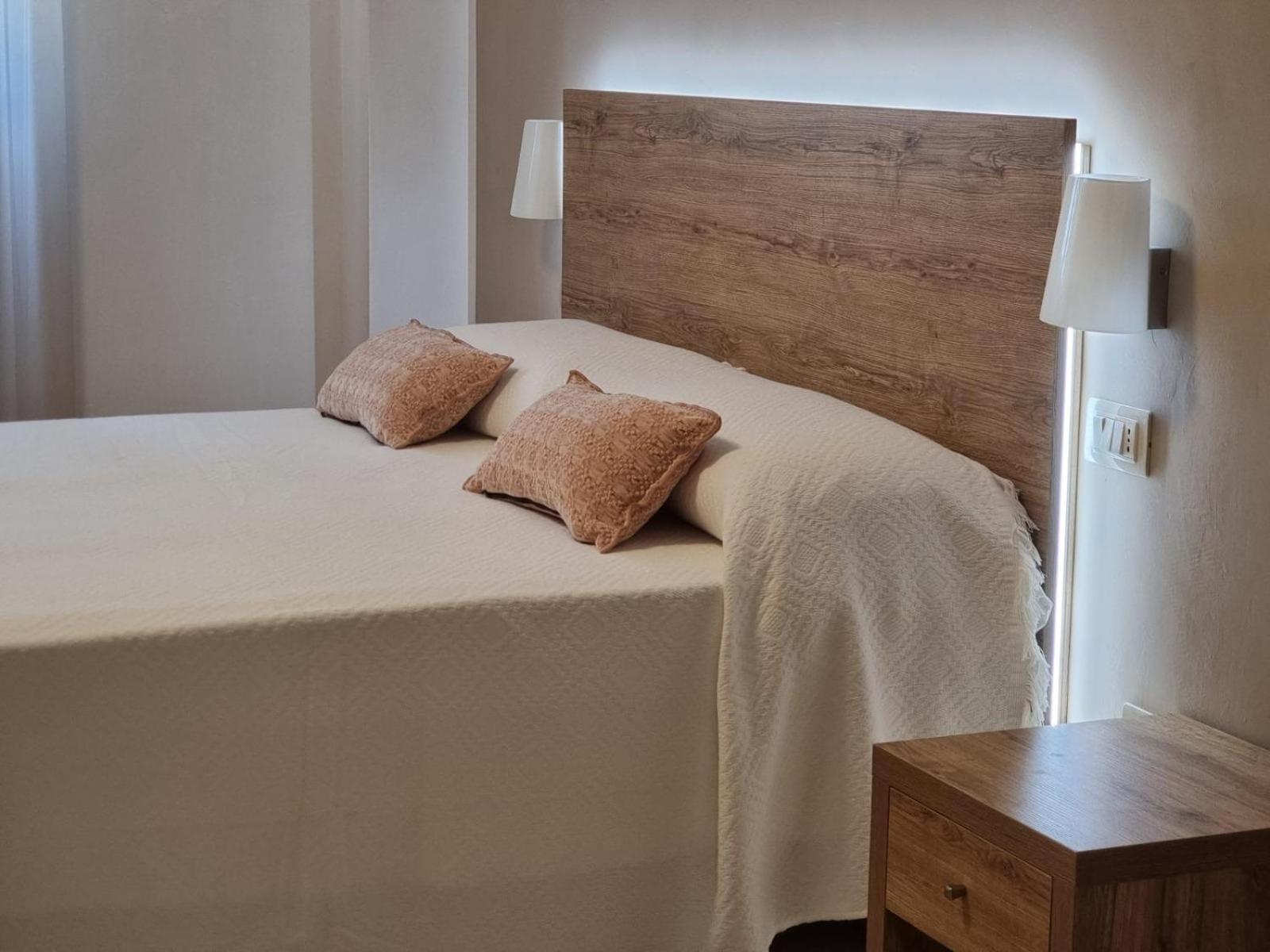 Hotel Punta San Francesco Вьесте Экстерьер фото