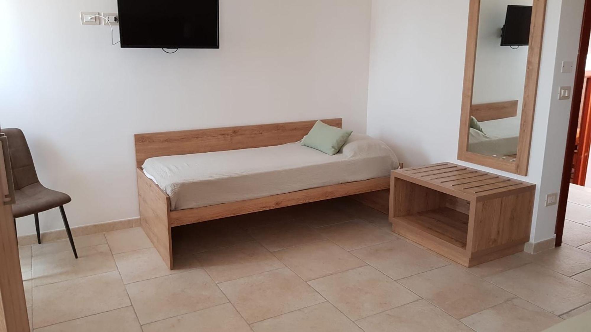 Hotel Punta San Francesco Вьесте Экстерьер фото